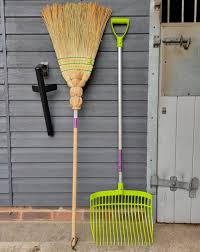 KM Elite Ultimate Corn Broom